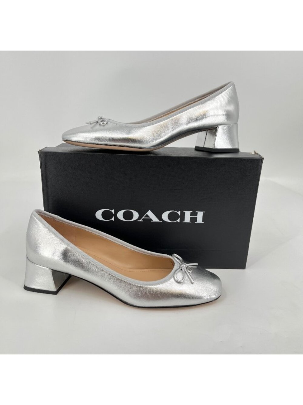 Coach Ava Metallic Silver Leather Ballet Pumps Size 8.5B Bow Block Heel CU224